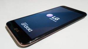 lg k10 2017 d.jpg